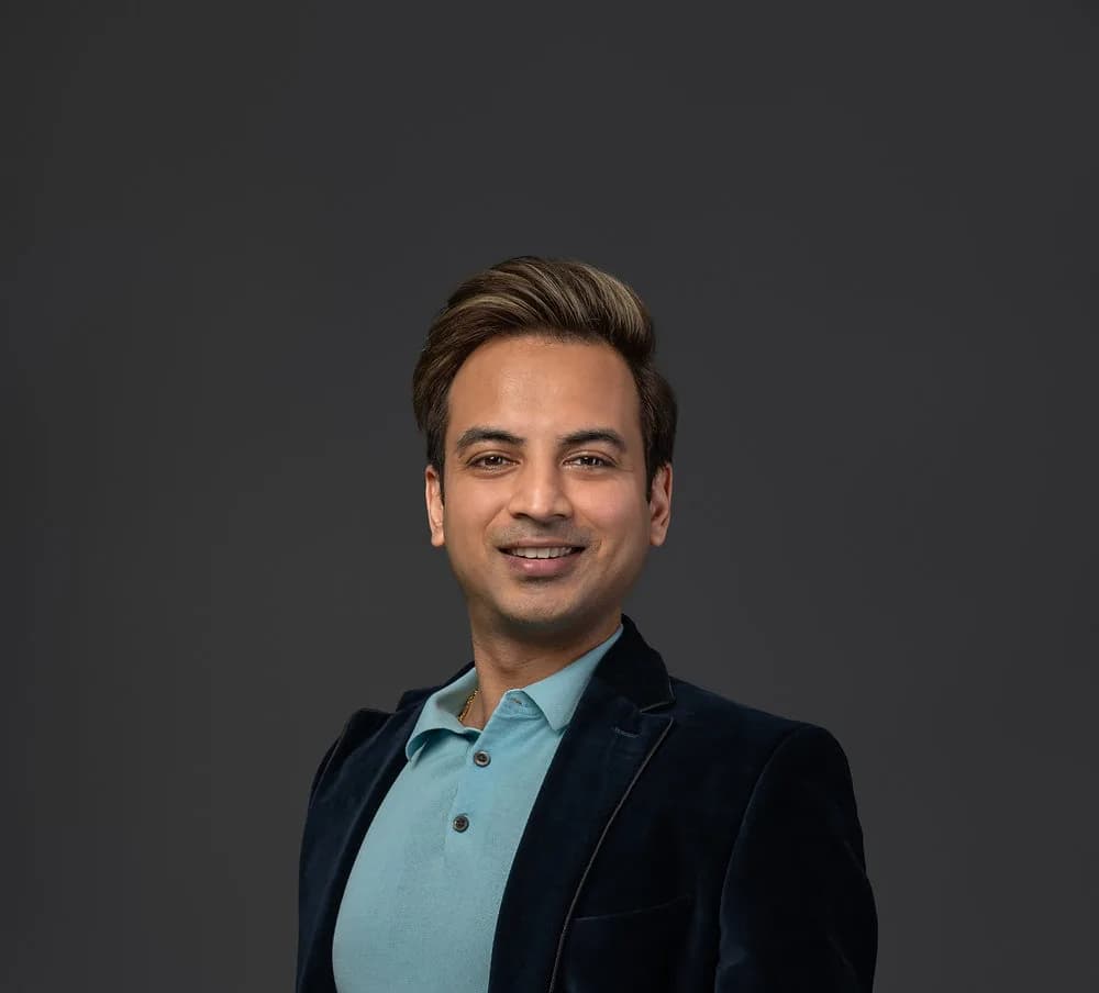 Ayush Bagla: Driving Innovation and Growth as CEO of Ackuretta